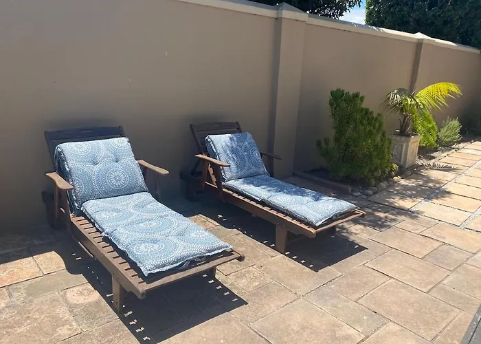 La Paloma Guest Accommodation